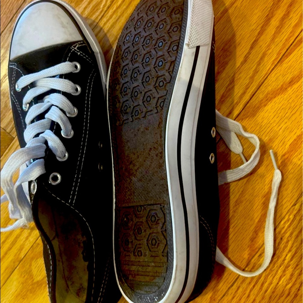 Converse walking shoes for men